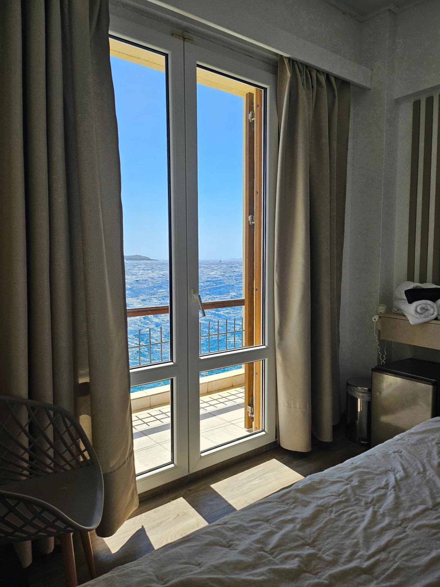 Nisaki Hotel & Elite Suites Ermoúpoli Eksteriør bilde