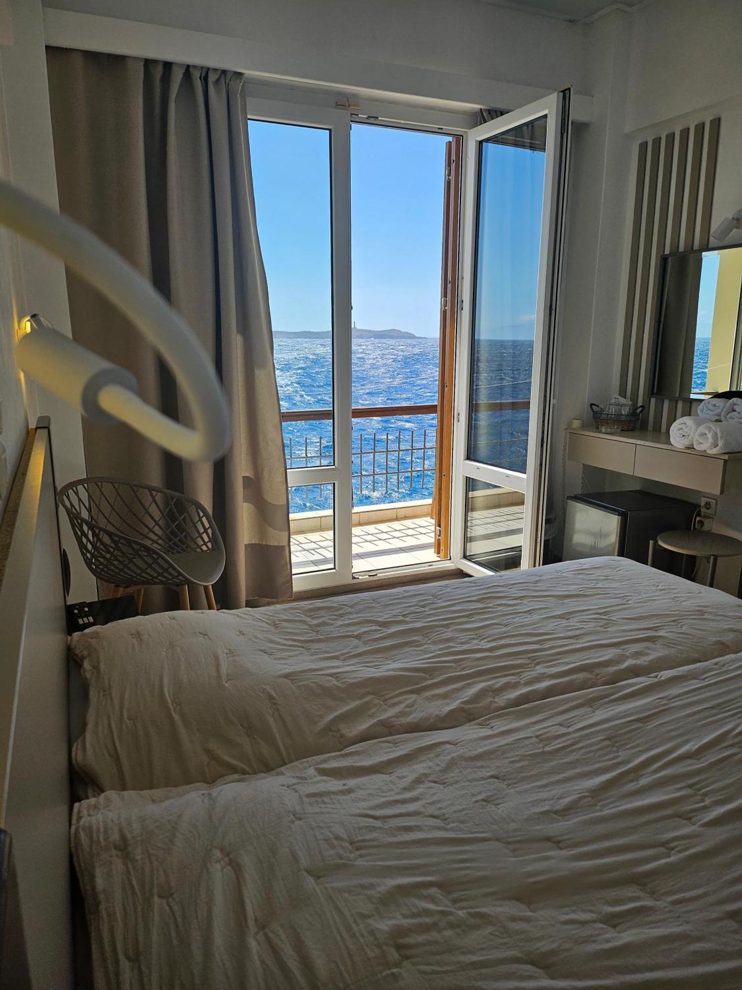 Nisaki Hotel & Elite Suites Ermoúpoli Eksteriør bilde